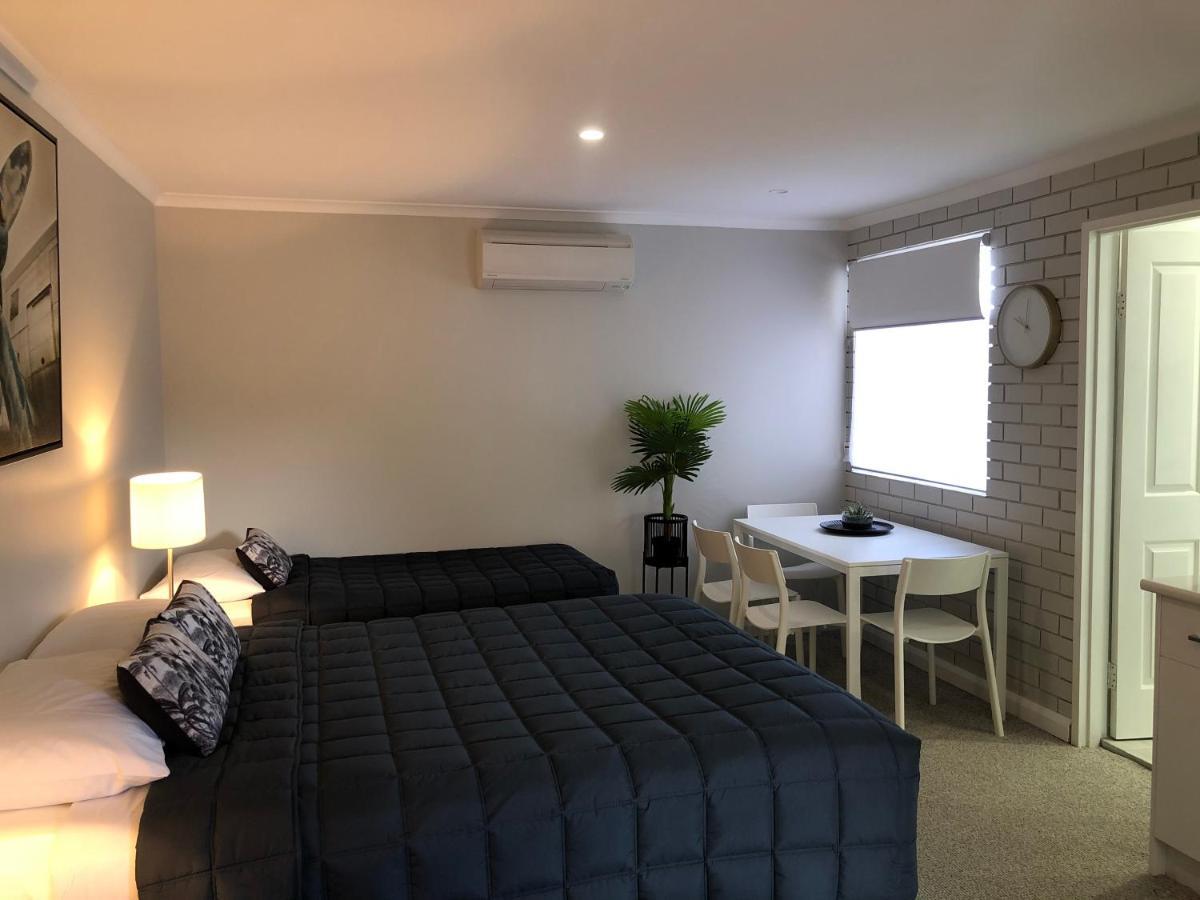 ארמידייל Estelle Kramer Motel מראה חיצוני תמונה